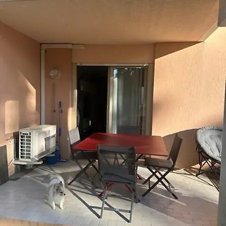 App Rdc Grande Terrasse 43 M2 Air-conditioned Max 6 People